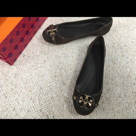 Chocolate brown Tory Burch suede ballet flats - Picture 3 of 3